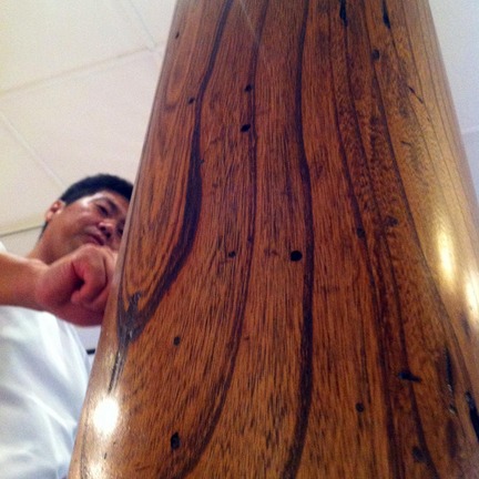 110918_戸板hall柱.jpg